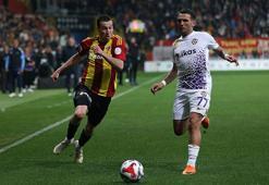 (ÖZET) Kayseri'de kümede kalma savaşı: Kayserispor ile Eyüpspor yenişemedi (Maç Sonucu 1-1)