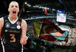 AVRUPA ŞAMPİYONU VAKIFBANK! CEV Şampiyonlar Ligi'nde Türk finali nefes kesti... Eczacıbaşı VitrA - VakıfBank maç sonucu 1-3