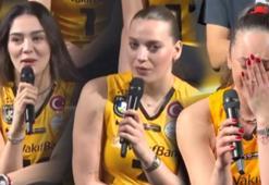 ÖZEL RÖPORTAJ | Hem hüzün hem gurur! VakıfBank'ın yıldızları gözyaşlarını tutmadı | Zehra Güneş: Bu takımdaki her kadının hayranıyım