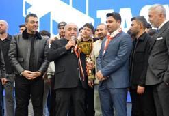 BAL'a yükselen Feriköyspor şampiyonluğunu gençlere armağan etti