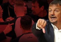 Ergin Ataman'ı kimse tutamadı! Rakiple tartıştı, hakemler zor sakinleştirdi