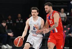 Anadolu Efes sahasında Büyükçekmece'yi devirdi
