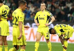 Fenerbahçe'nin milli oyuncusu kafa travması geçirdi! Maça devam edemedi...