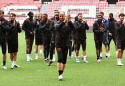 Samsunspor, Göztepe maçı hazırlıklarını taraftarı önünde tamamladı