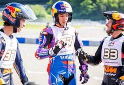 Red Bull sporcusu Toprak Razgatlıoğlu’na Red Bull Ring’de özel tribün