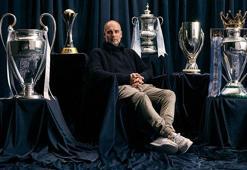Pep Guardiola, Manchester City'den ayrılacağını açıkladı