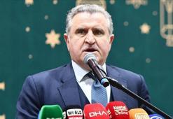 Bakan Bak'tan Süper Lig'e yükselen Çorum FK'ye tebrik