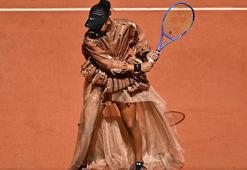 Naomi Osaka kıyafetleriyle Roland Garros'a damga vuruyor