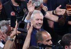Fenerbahçe başkanlığına seçilen Aziz Yıldırım'dan taraftara mesaj: 'Gerekli takviyeleri yapacağız'