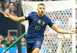 Dünya Kupası tarihinde 54 hat-trick