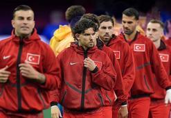 Türkiye-Paraguay maçı öncesi Montella'dan sürpriz! Yıldız oyuncu kesik yedi: Sürpriz ilk 11