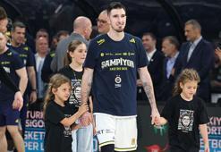 Fenerbahçe Beko'da ayrılık; Nando De Colo basketbolu bıraktı