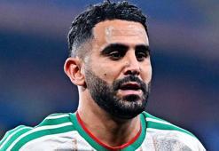 Cezayir'de bir dönemin sonu! Mahrez milli takımı bıraktı