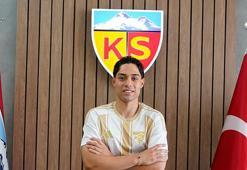 Kayserispor, Talha Sarıarslan ile 3 yıllık sözleşme imzalandı