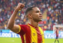 Göztepe'de Juan CSKA'nın kapısından döndü