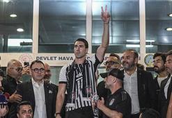 Beşiktaş, Dusan Vlahovic'i İstanbul'a getirdi