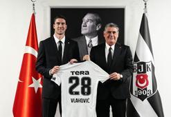 Beşiktaş'ın yeni yıldızı Vlahovic'ten alkışlanacak hareket! Gelir gelmez gönülleri fethetti
