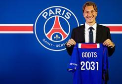PSG, Belçikalı futbolcu Mika Godts'u transfer etti