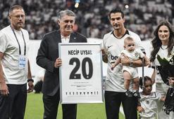 Necip Uysal'dan Beşiktaş'a duygusal veda!