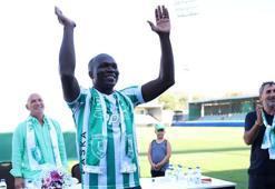 Bodrum FK, yeni transferi Aboubakar için imza töreni düzenledi