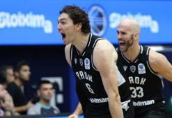 Cedi Osman'dan inanılmaz basket! Obradovic son saniyede yıkıldı