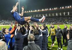 Edin Dzeko'dan görkemli veda! Fenerbahçe'nin eski golcüsü, Bosna-Hersek ile son maçına çıktı...