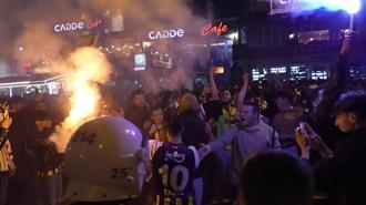 Fenerbahçe taraftarı, Galatasaray galibiyetini kutladı