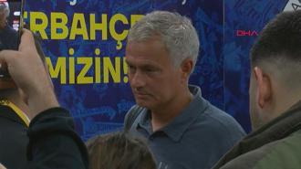 Jose Mourinho, karşılaşmanın ardından basın toplantısına katılmadı.