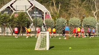 A Milli Kadın Futbol Takımı, Ukrayna maçı hazırlıklarını sürdürdü