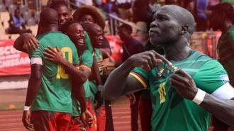 Aboubakar ve N'koudou'nun golleri Kamerun'a galibiyeti getirdi!