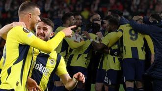 Fenerbahçe taraftarı Prag'ı inletti!