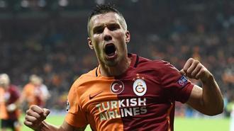 Lucas Podolski'den Fenerbahçelileri kızdıran paylaşım!