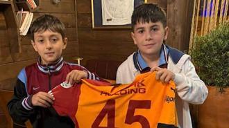 Victor Osimhen'in formasını bir koleksiyoner aldı