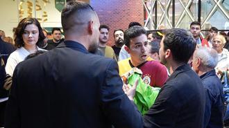 Güvenlikler yasakladı: Fernando Muslera gerginliği!