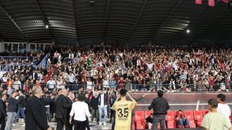 25 yıl sonra 1'inci Lig'e çıkan Van Spor'dan coşkulu kutlama
