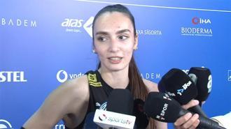Milli voleybolcu Berka Buse Özden: Galibiyet serisi için çalışacağız