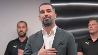 Arda Turan, yeni takımıyla ilk kez bir araya geldi