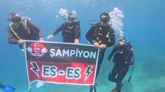 Eskişehirspor’un şampiyonluğu, denizin 26 metre altında kutlandı