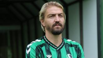 Caner Erkin resmen Sakaryaspor'da!