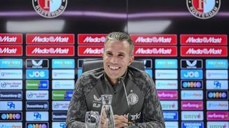 Robin van Persie: Fenerbahçe maçını dört gözle bekliyoruz
