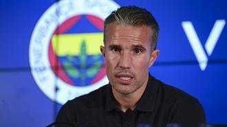 Robin van Persie: Fenerbahçe'ye karşı daha sakin kalabilirdik