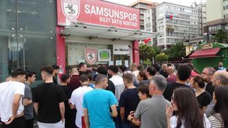 Samsunsporlu taraftarlar Panathinaikos maçı biletlerine yoğun ilgi gösterdi