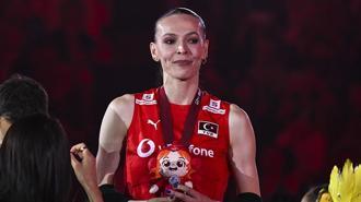 Eda Erdem Dündar: Türk voleybolu adına inanılmaz bir gün