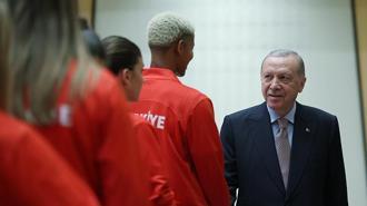 Cumhurbaşkanı Erdoğan, A Milli Kadın Voleybol Takımı'nı kabul etti
