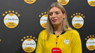 Cansu Özbay: En büyük hedefimiz oynadığımız tüm branşlarda kupa kazanabilmek