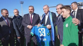 Cumhurbaşkanı Recep Tayyip Erdoğan, Çaykur Rizespor'u ziyaret etti