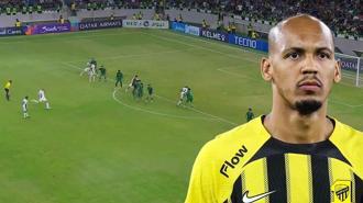 Al İttihad'ın yıldızı Fabinho'dan nefis frikik golü