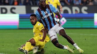Trabzonspor - Eyüpspor maçında şok sakatlık! Ayağı kırıldı