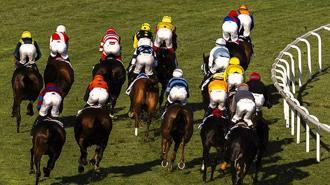 At yarışlarında Cumhuriyet ve Cumhurbaşkanlığı koşuları yapıldı