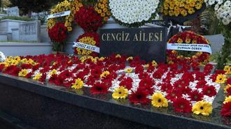 Galatasaray Kulübünün eski başkanı Mustafa Cengiz kabri başında anıldı